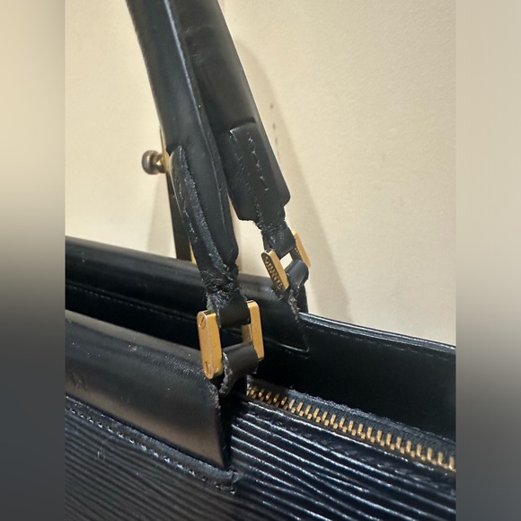 Louis Vuitton Figari MM Epi Noir Tote Handbag - Picture 14 of 15